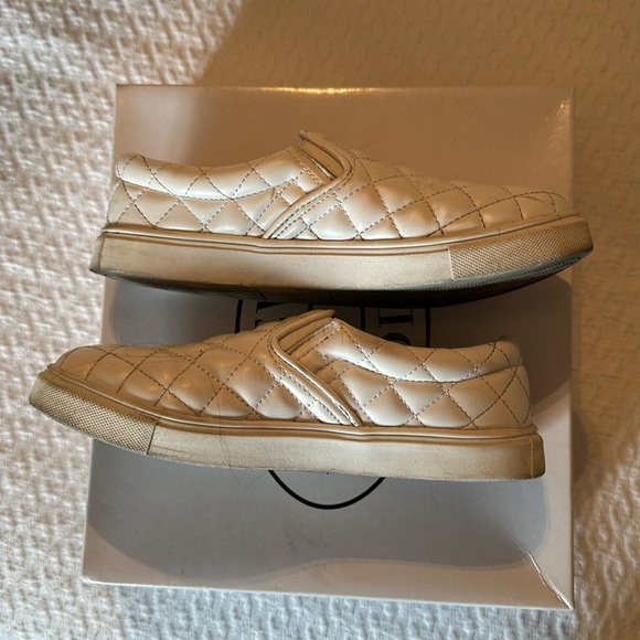 STEVE MADDEN slides - Picture 3 of 6